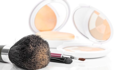 9752932_makeup-brush-and-cosmetics